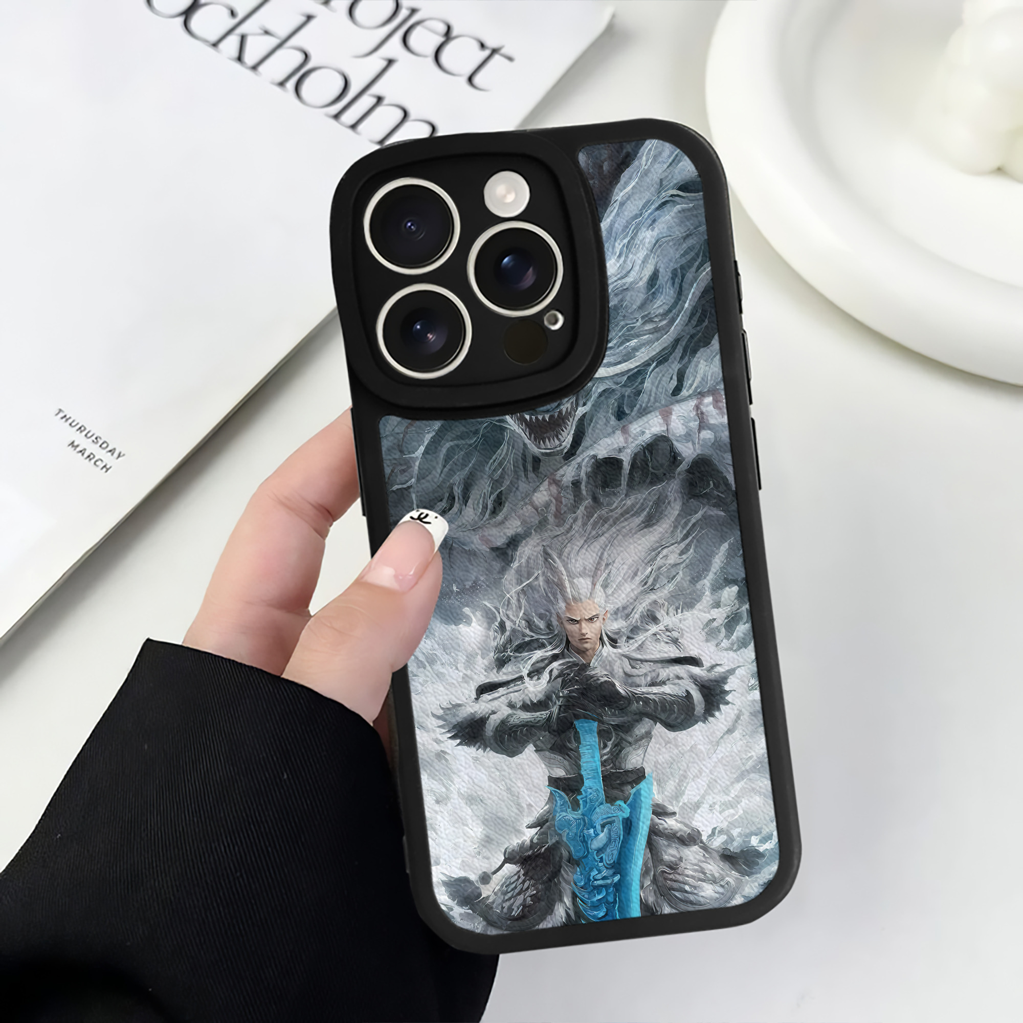 （画像用） Ne Zha 2 ナタ 魔童の大暴れ 【iPhone 16シリーズ対応】シリコンスマホケース（レザー調） 材質：シリコン
